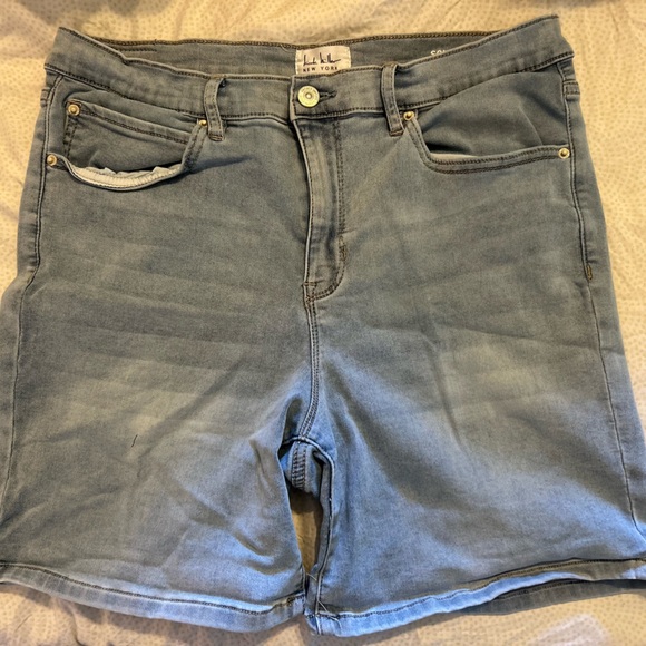 High Rise Shorts - Picture 2 of 3